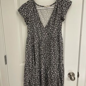 Jessica Simpson gray floral babydoll dress